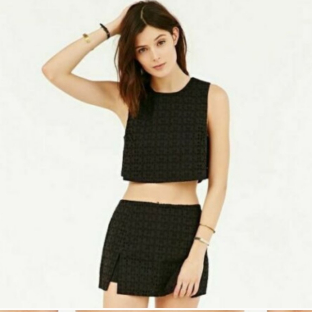 ISO !!! Black skirt - Picture 2 of 3